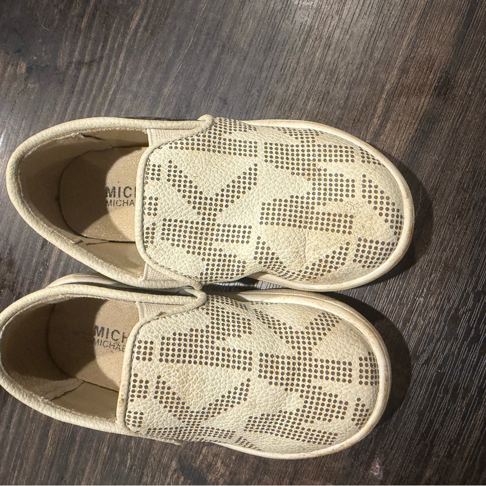 Michael Kors Kids Tan Slip-On Slippers